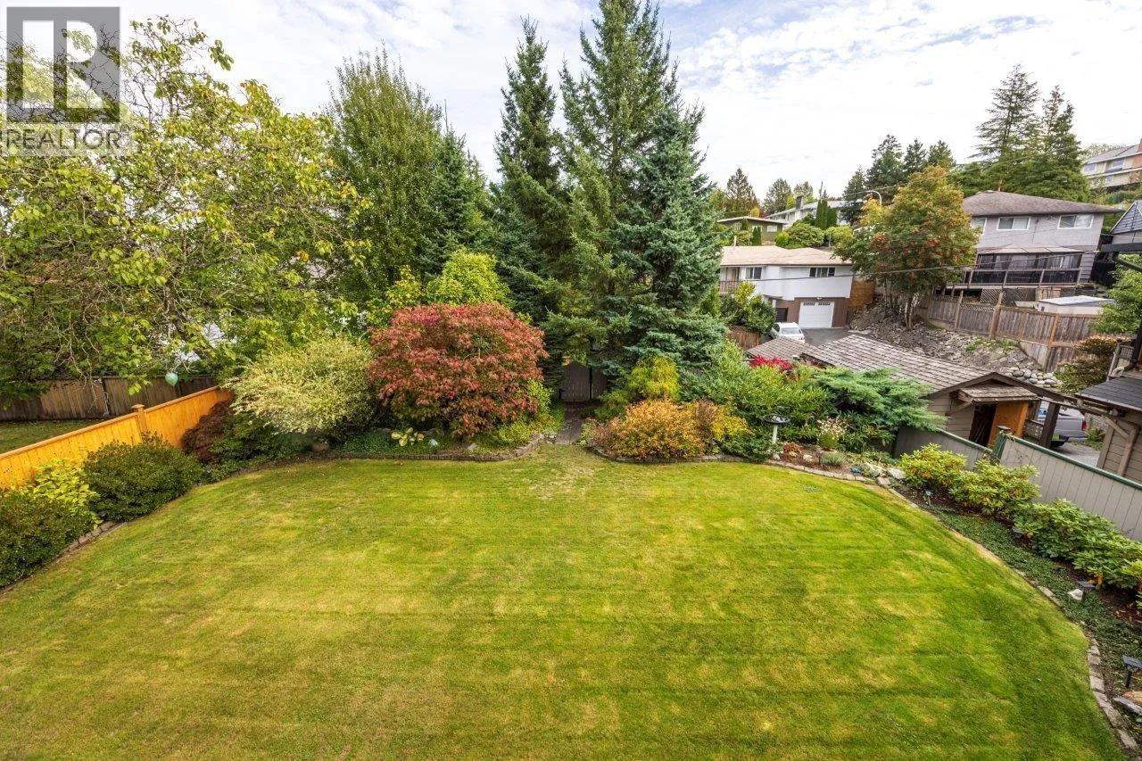 House for rent: 6364 Parkview Place, Burnaby, British Columbia V5E 4B6