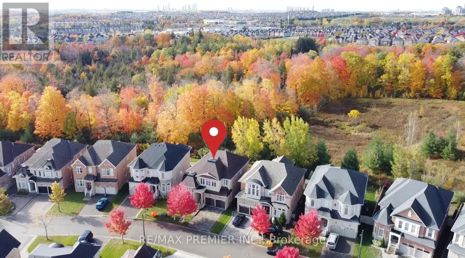 House for rent: 64 Heintzman Crescent, Vaughan, Ontario L6A 4T1