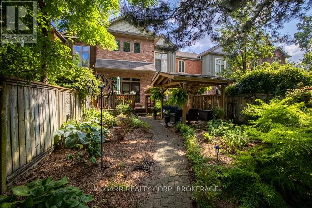 Row / Townhouse for rent: 64 Yates Street, St. Catharines, Ontario L2R 5R8