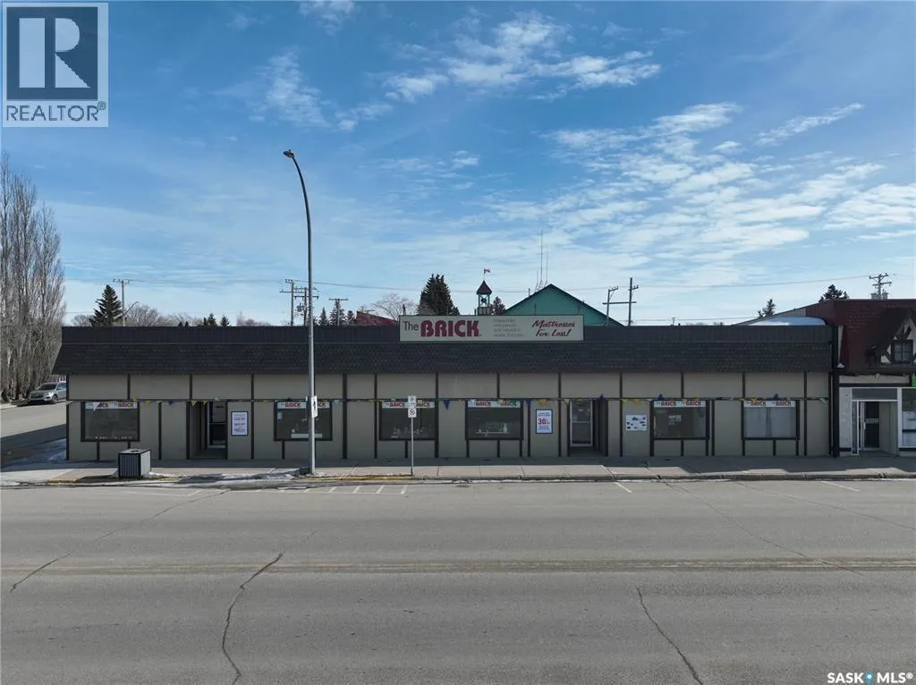 Retail for rent: 640 Main Street, Humboldt, Saskatchewan S0K 2A0