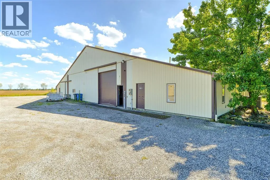 6400 Walker, Tecumseh, Ontario N0R 1L0