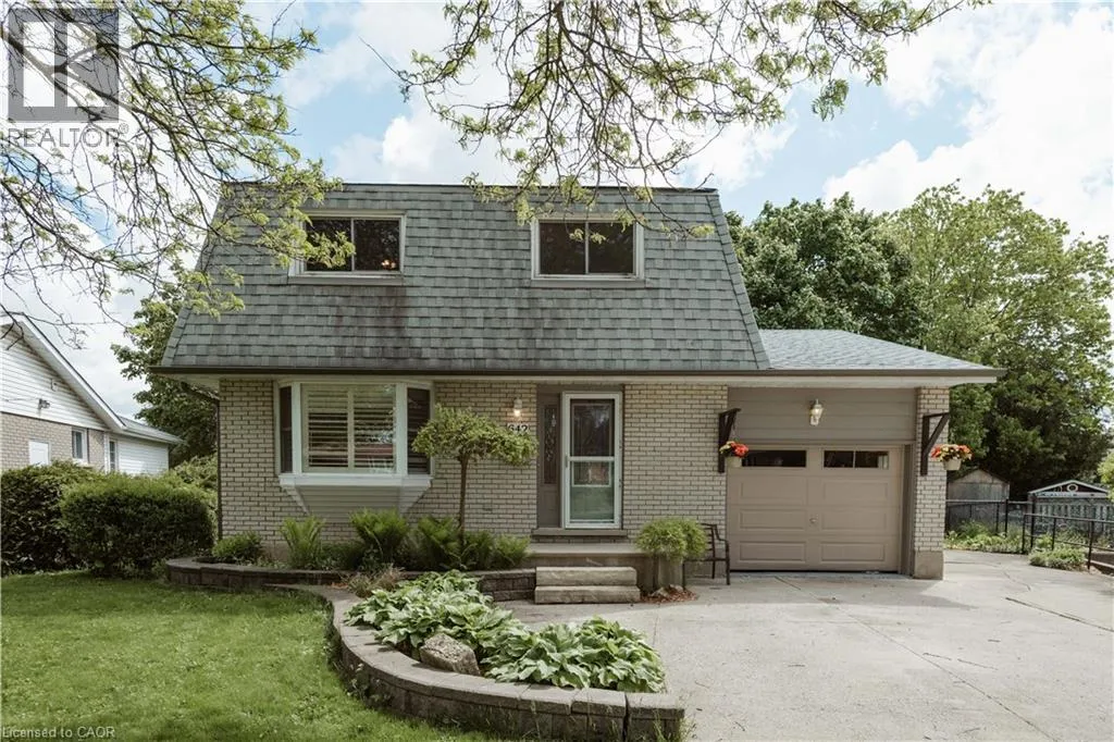 House for rent: 642 Cedargrove Place, Waterloo, Ontario N2L 4Y9