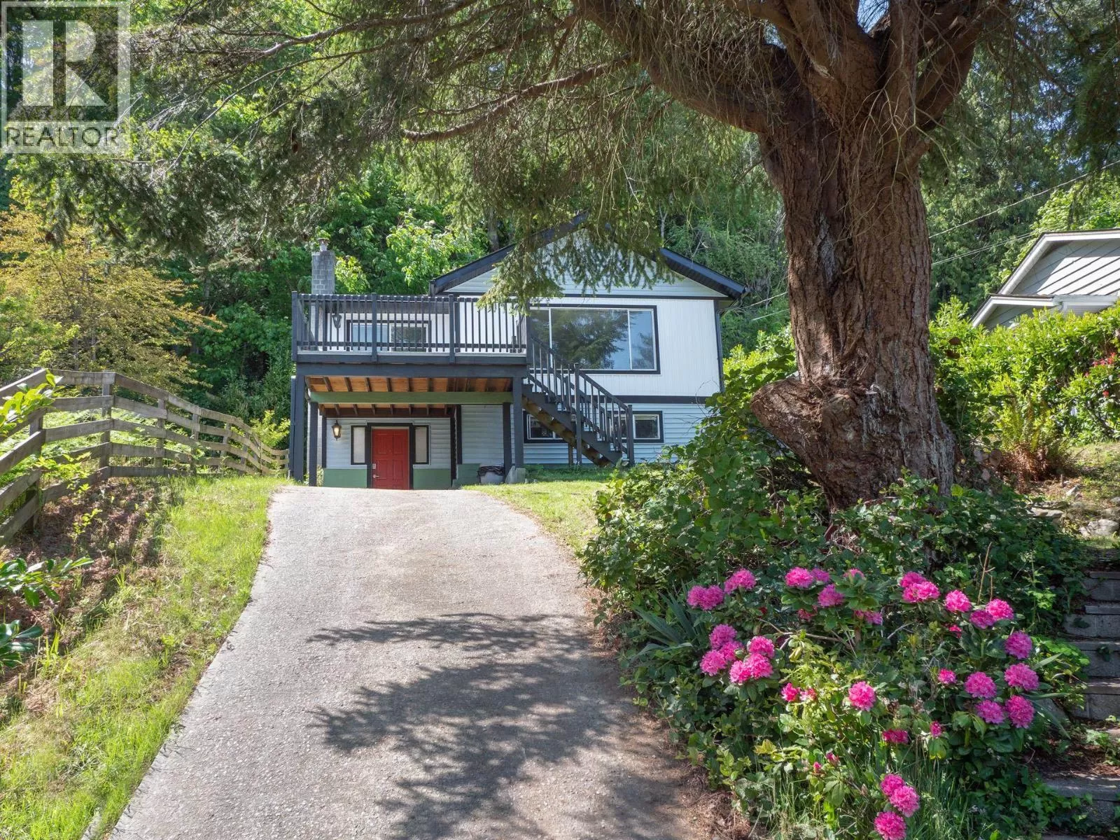 House for rent: 642 Gower Point Road, Gibsons, British Columbia V0N 1V8