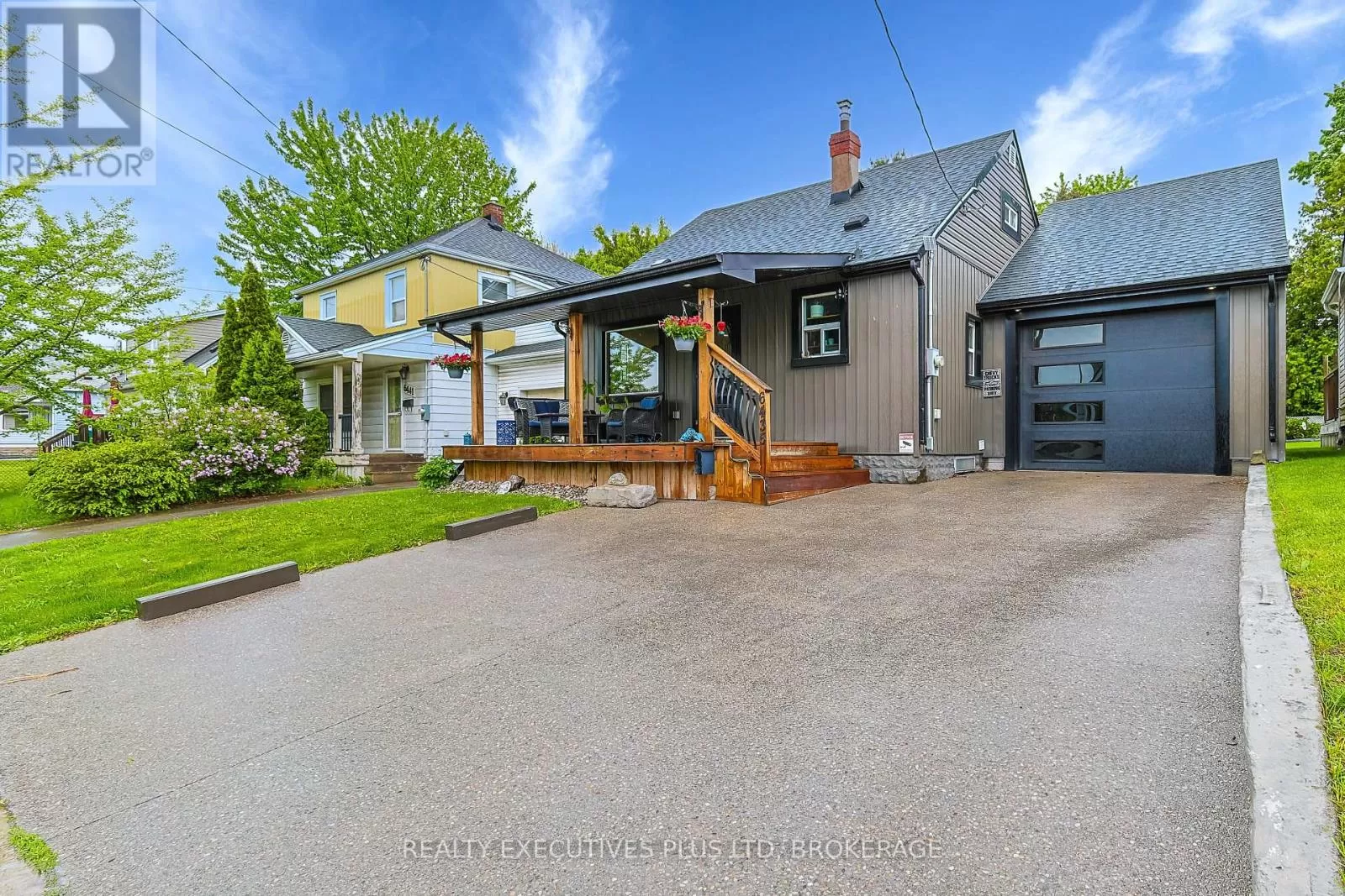 House for rent: 6435 Taylor Street, Niagara Falls, Ontario L2G 2E9