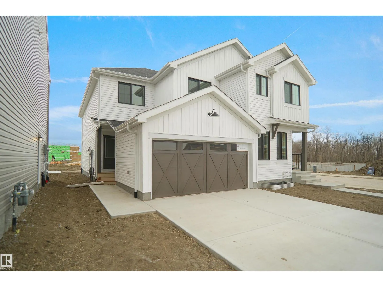 Duplex for rent: 644 176 Av Ne, Edmonton, Alberta T5Y 4G1