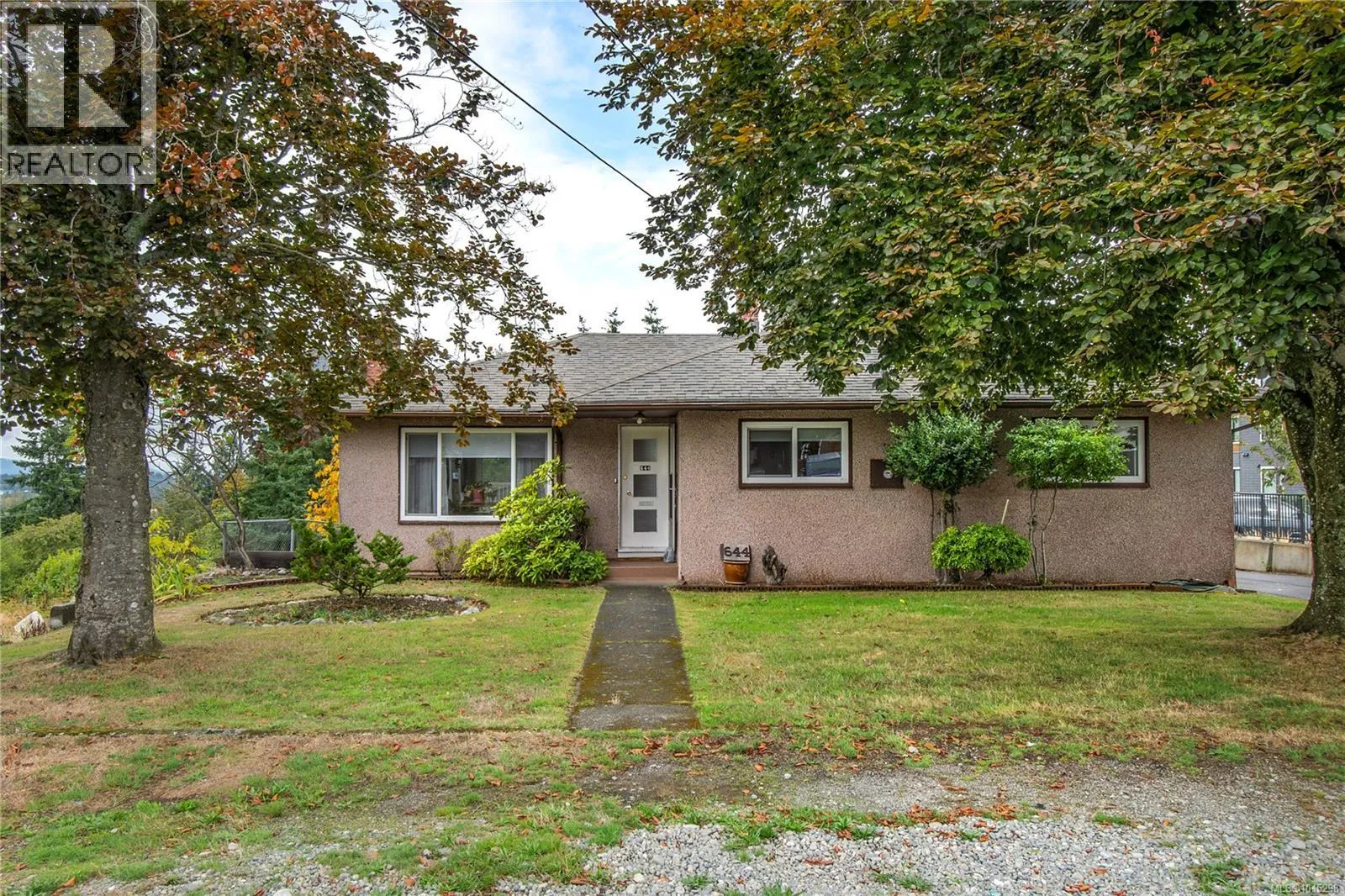 House for rent: 644 8th Ave, Campbell River, British Columbia V9W 6R5