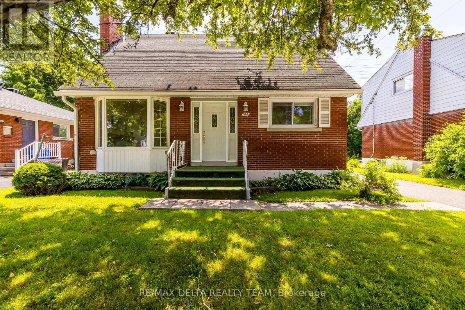 House for rent: 644 Browning Avenue, Ottawa, Ontario K1G 0T9