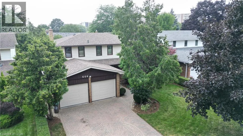 House for rent: 644 Donna Court, Burlington, Ontario L7N 3H2