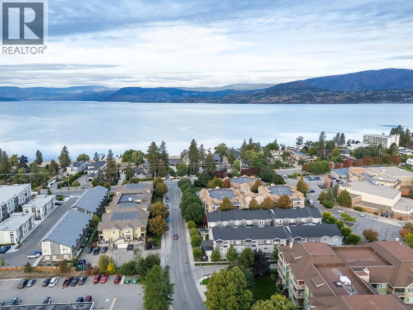 Row / Townhouse for rent: 644 Lequime Road Unit# 8, Kelowna, British Columbia V1W 1A4