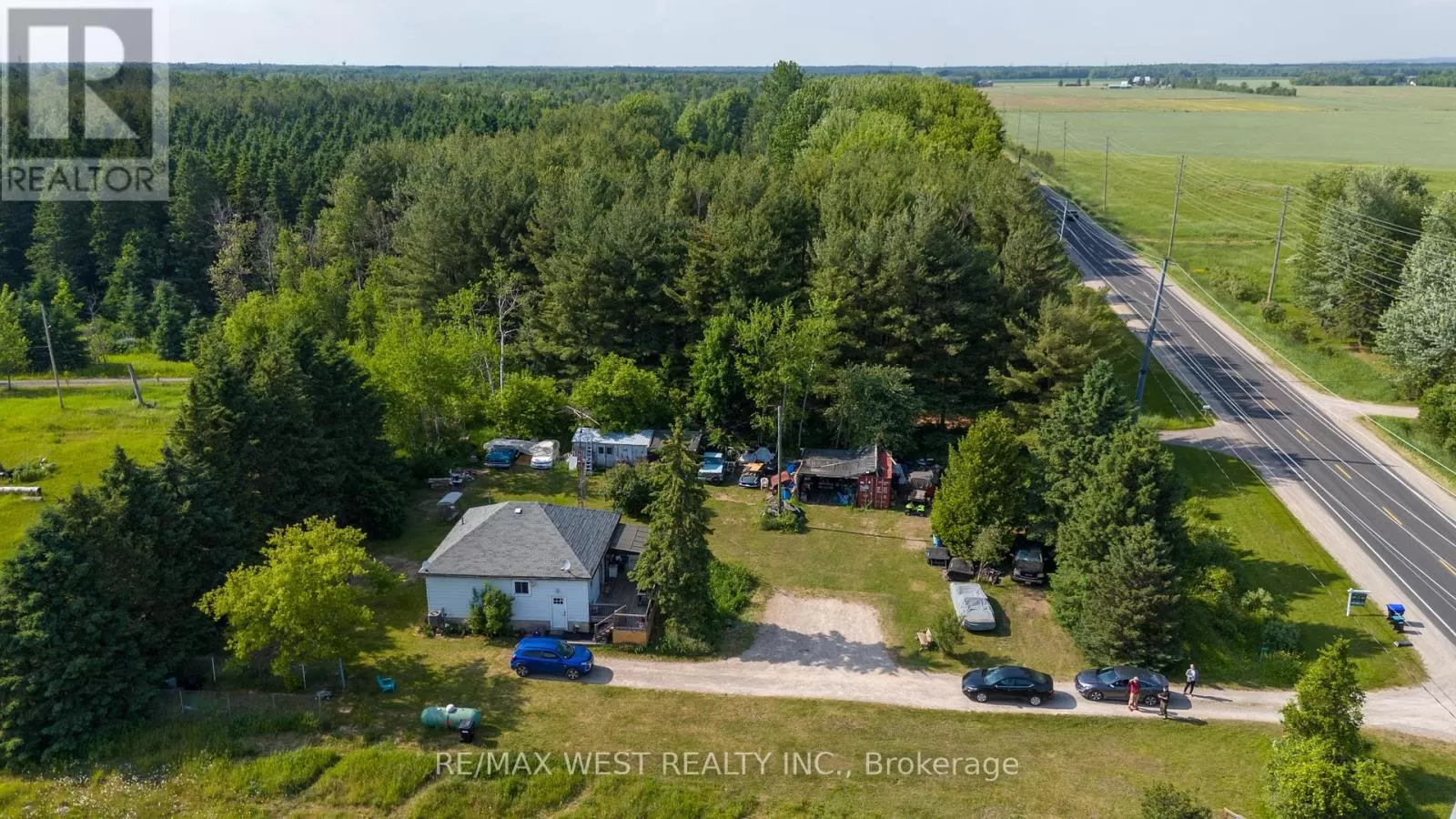 House for rent: 6464 County Road 10 Road, Essa, Ontario L9R 1V2