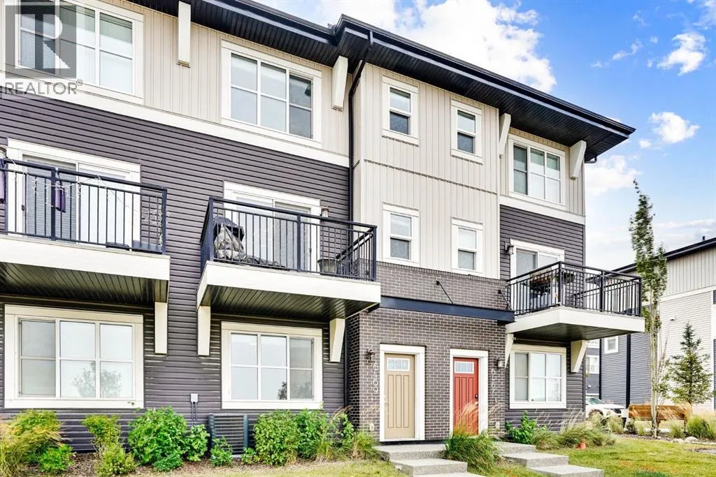 Row / Townhouse for rent: 6469 128 Avenue Ne, Calgary, Alberta T3N 1S4