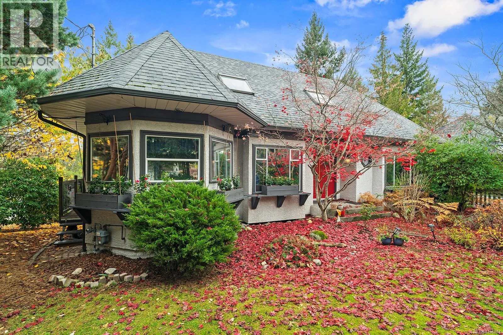 House for rent: 647 Tamarack Dr, Qualicum Beach, British Columbia V9K 1A8