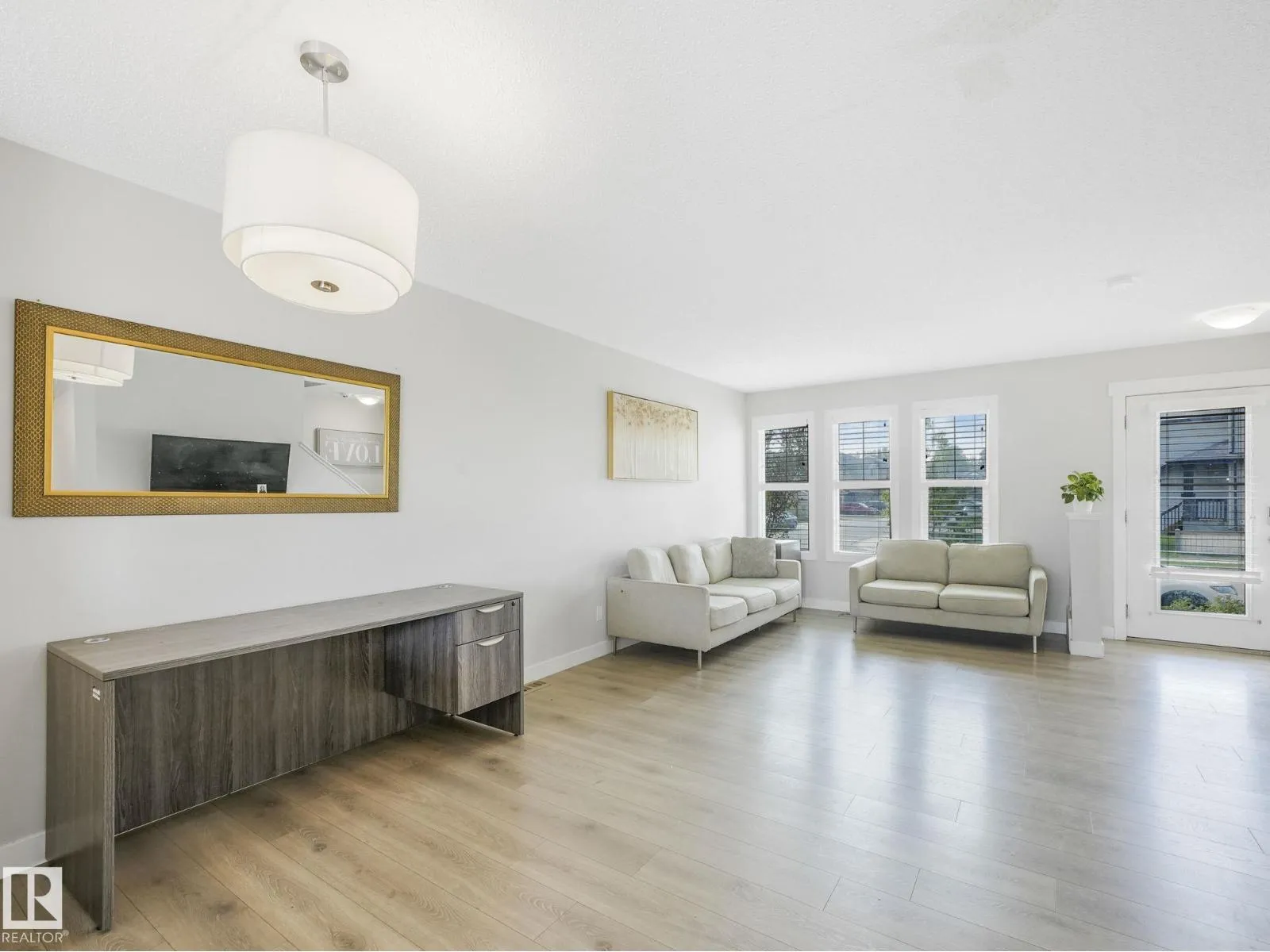 Duplex for rent: 648 Lewis Greens Dr Nw, Edmonton, Alberta T5T 7G4