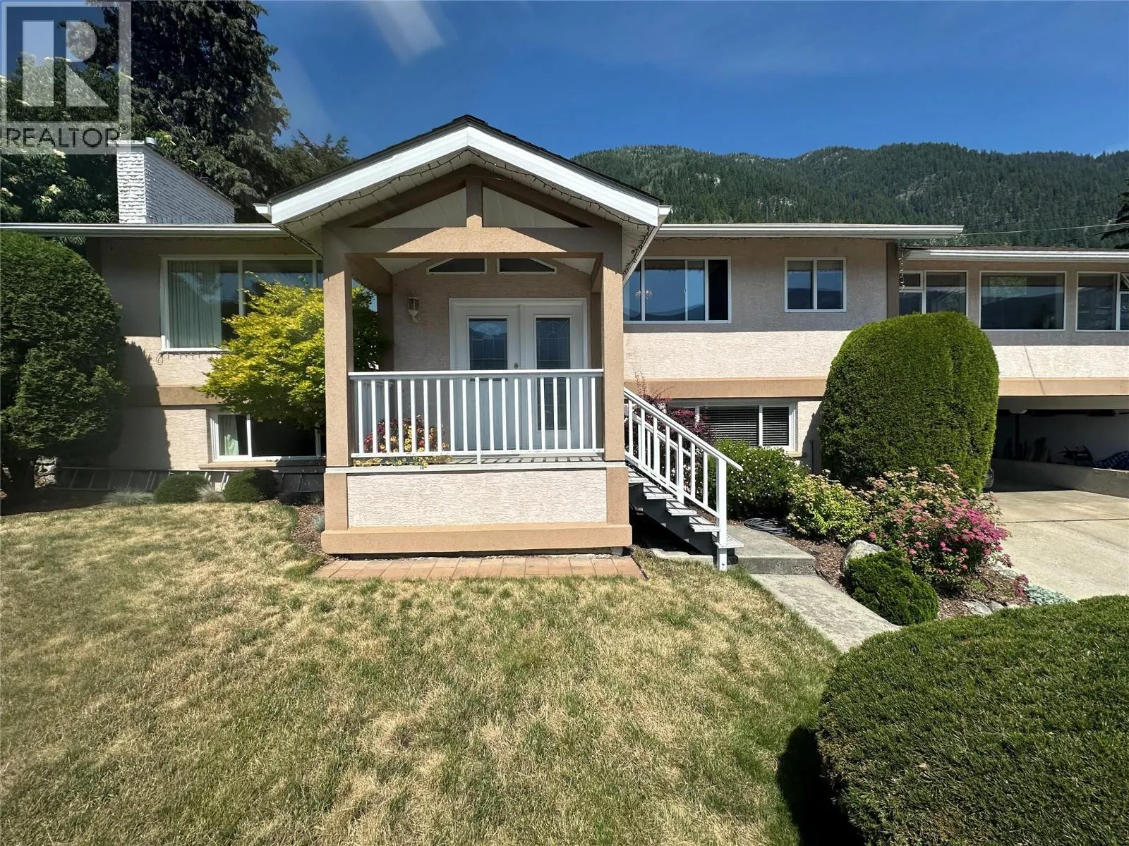 House for rent: 649 Johnstone Road, Nelson, British Columbia V1L 6H8