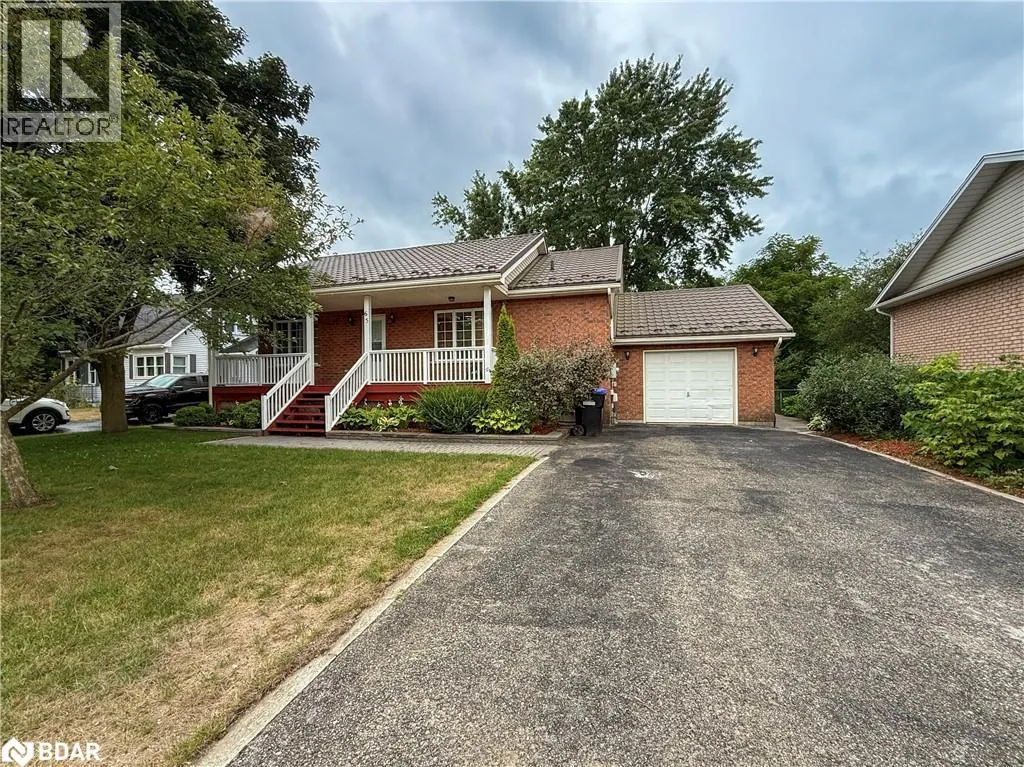 House for rent: 65 Vernon Street, Angus, Ontario L0M 1B0