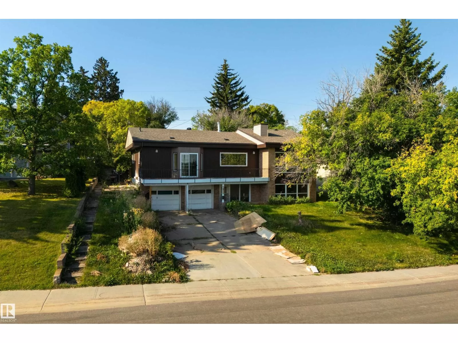 House for rent: 6507 Hardisty Dr Nw, Edmonton, Alberta T6A 3V2