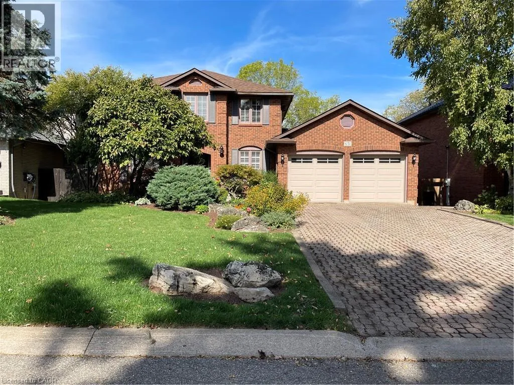 House for rent: 651 Deervalley Road, Ancaster, Ontario L9G 4C9