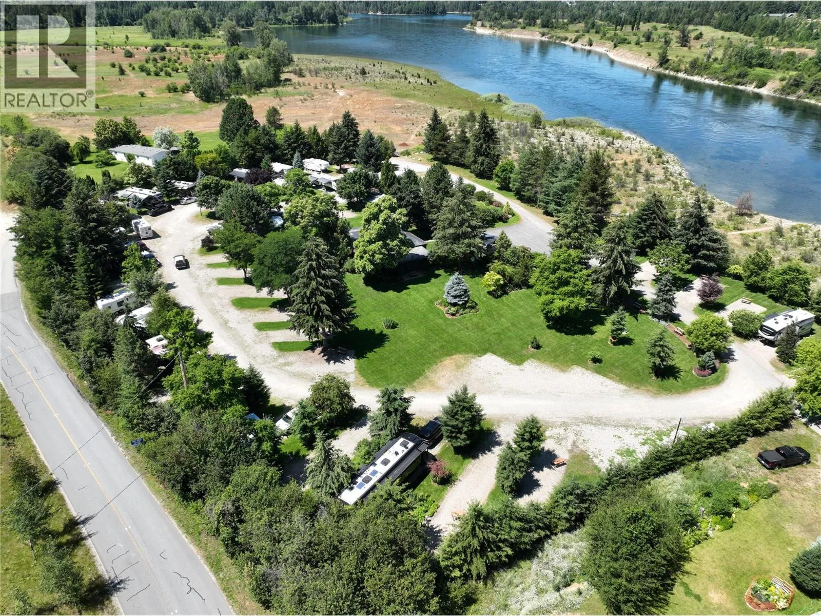Other for rent: 651 Rosedale Road, Castlegar, British Columbia V1N 4L2