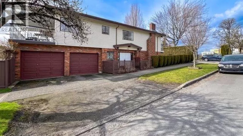 House for rent: 6515 Lanark Street, Vancouver, British Columbia V5P 2Z2