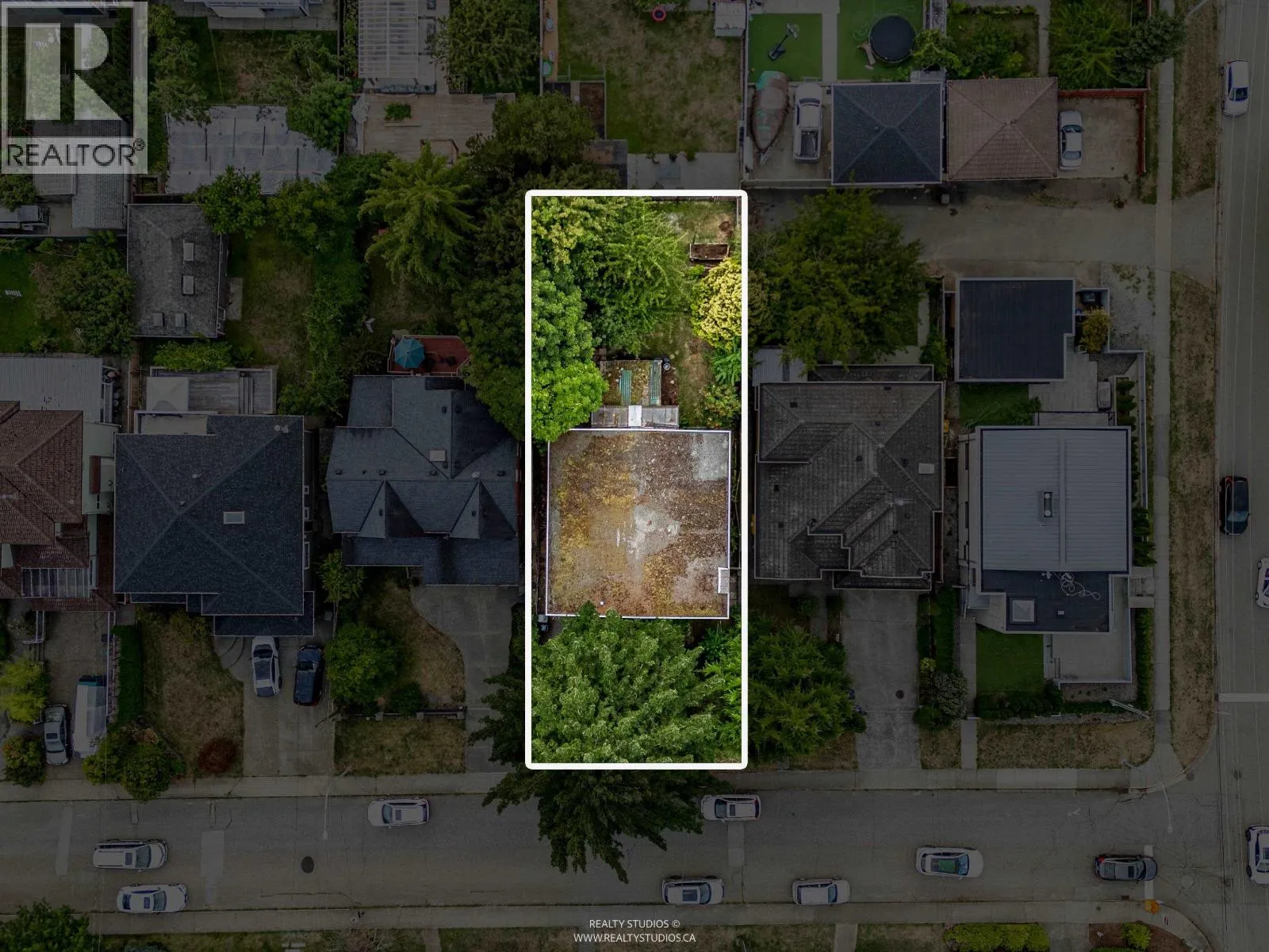 House for rent: 6537 Waltham Avenue, Burnaby, British Columbia V5H 3V6