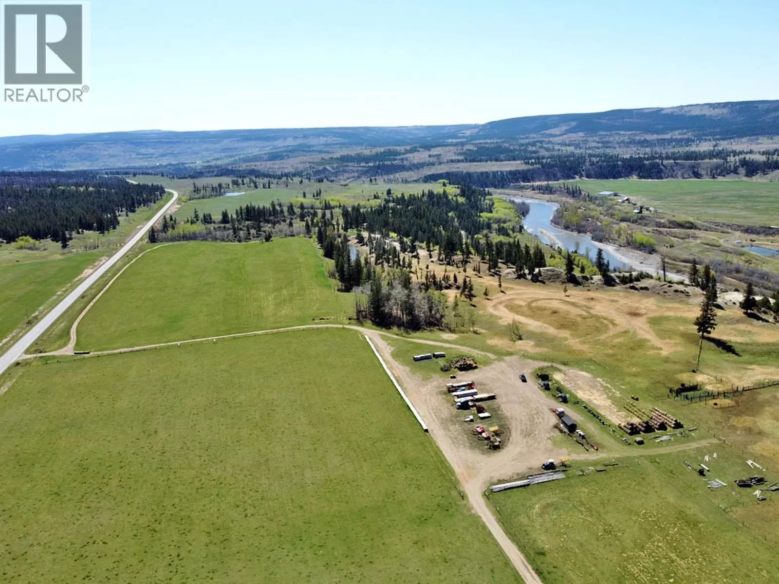 House for rent: 6547 Chilcotin 20 Highway, Chilcotin, British Columbia V0L 1K0