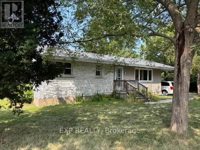 House for rent: 655 Gardenvale Road W, Ottawa, Ontario K1K 1E3