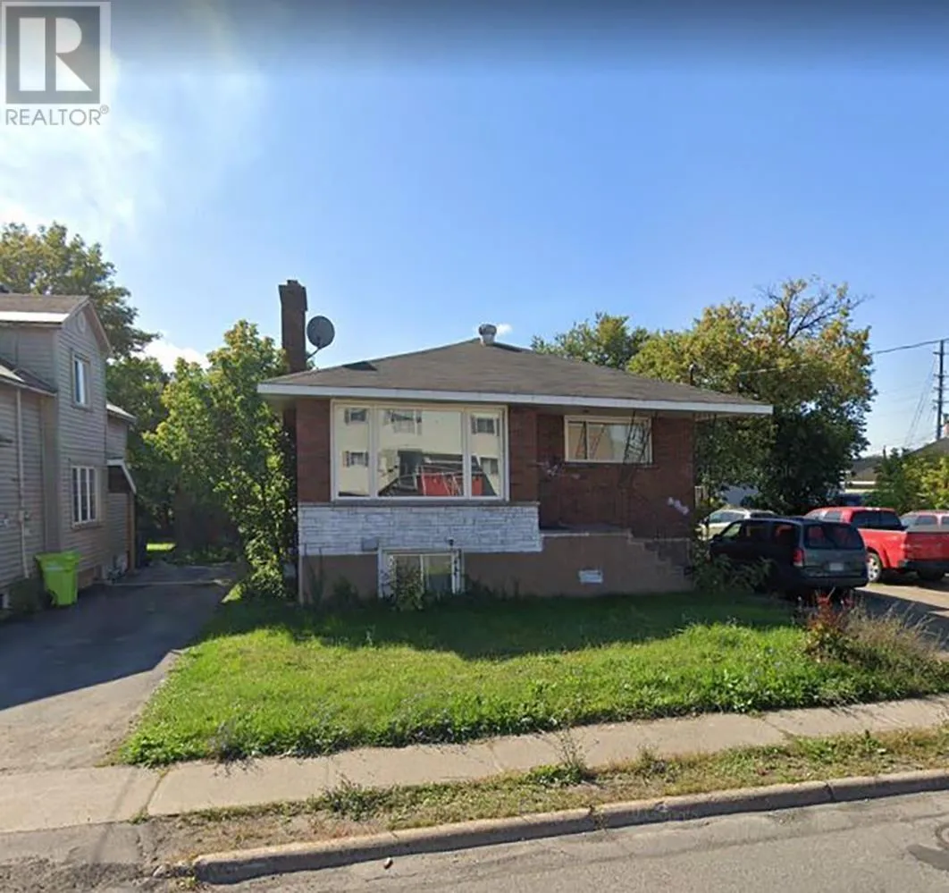 655 Wallace Ter, Sault Ste. Marie, Ontario P6C 1M1