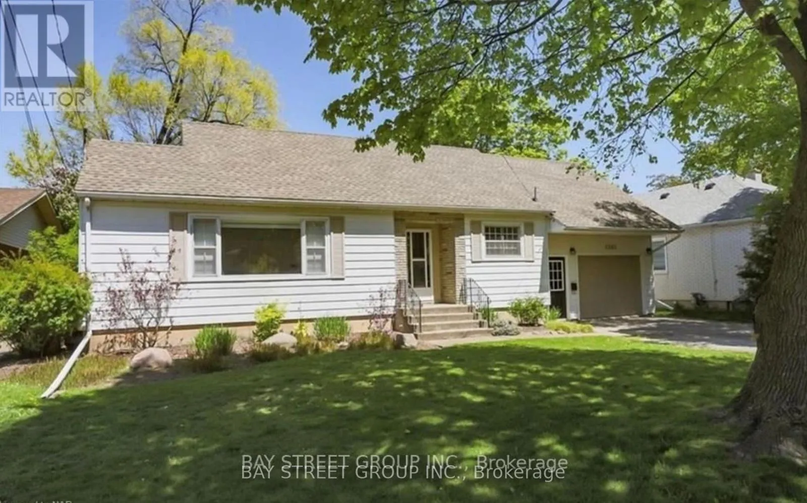 House for rent: 6565 Stamford Green Drive, Niagara Falls, Ontario L2J 1T9