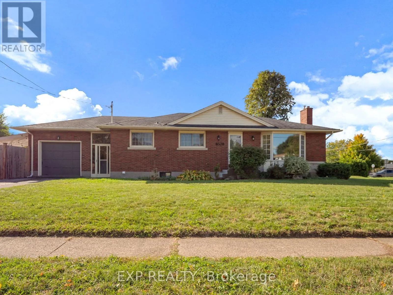 House for rent: 6570 Sherwood Road, Niagara Falls, Ontario L2E 5M4