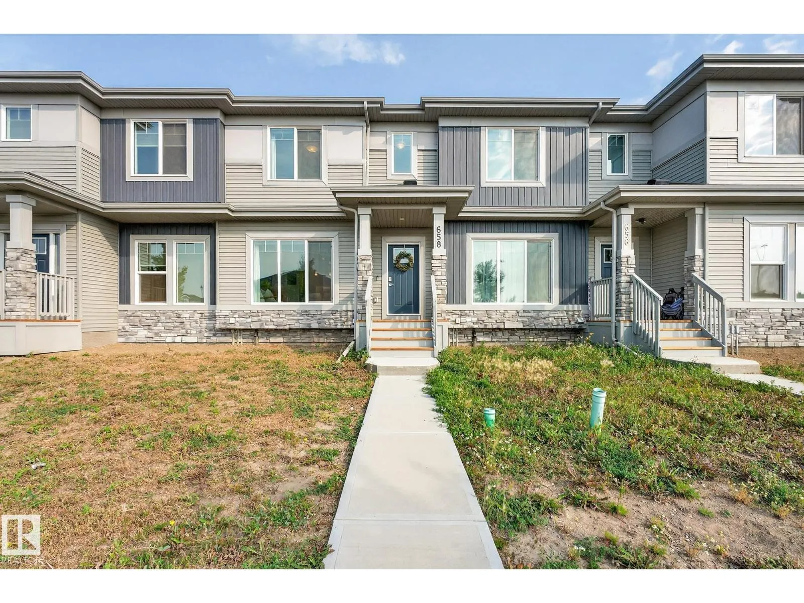 Row / Townhouse for rent: 658 Black Stone Bv, Leduc, Alberta T9E 1H2