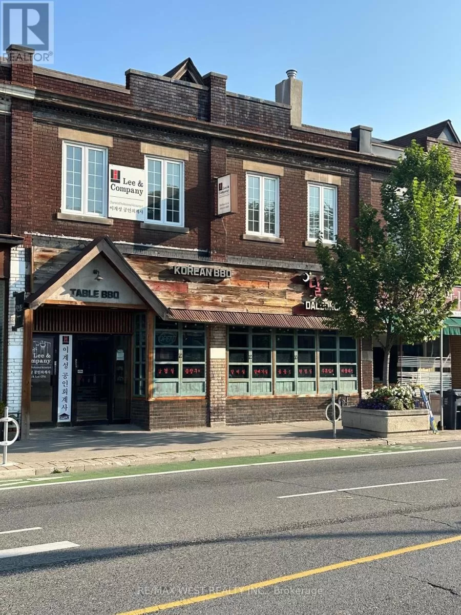 658 Bloor Street W, Toronto, Ontario M6G 1K9