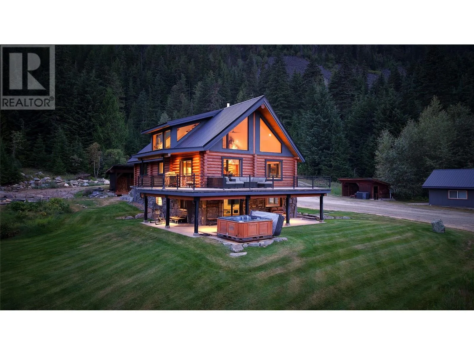 House for rent: 6580 6 Highway, Ymir, British Columbia V0G 2K0