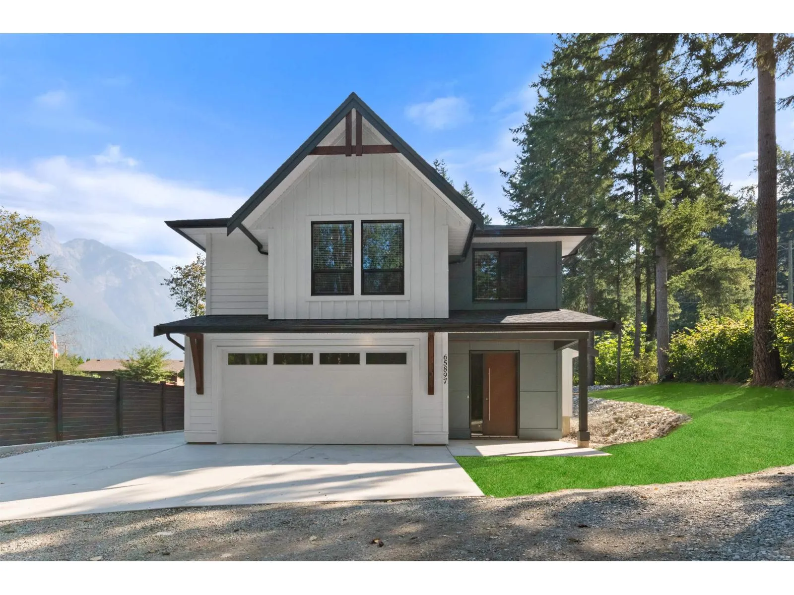 House for rent: 65897 Kawkawa Lake Road|kawkawa Lake, Hope, British Columbia V0X 1L1