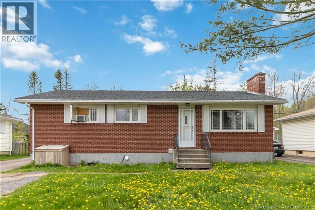 66 Ayer Avenue, Moncton, New Brunswick E1C 8G8