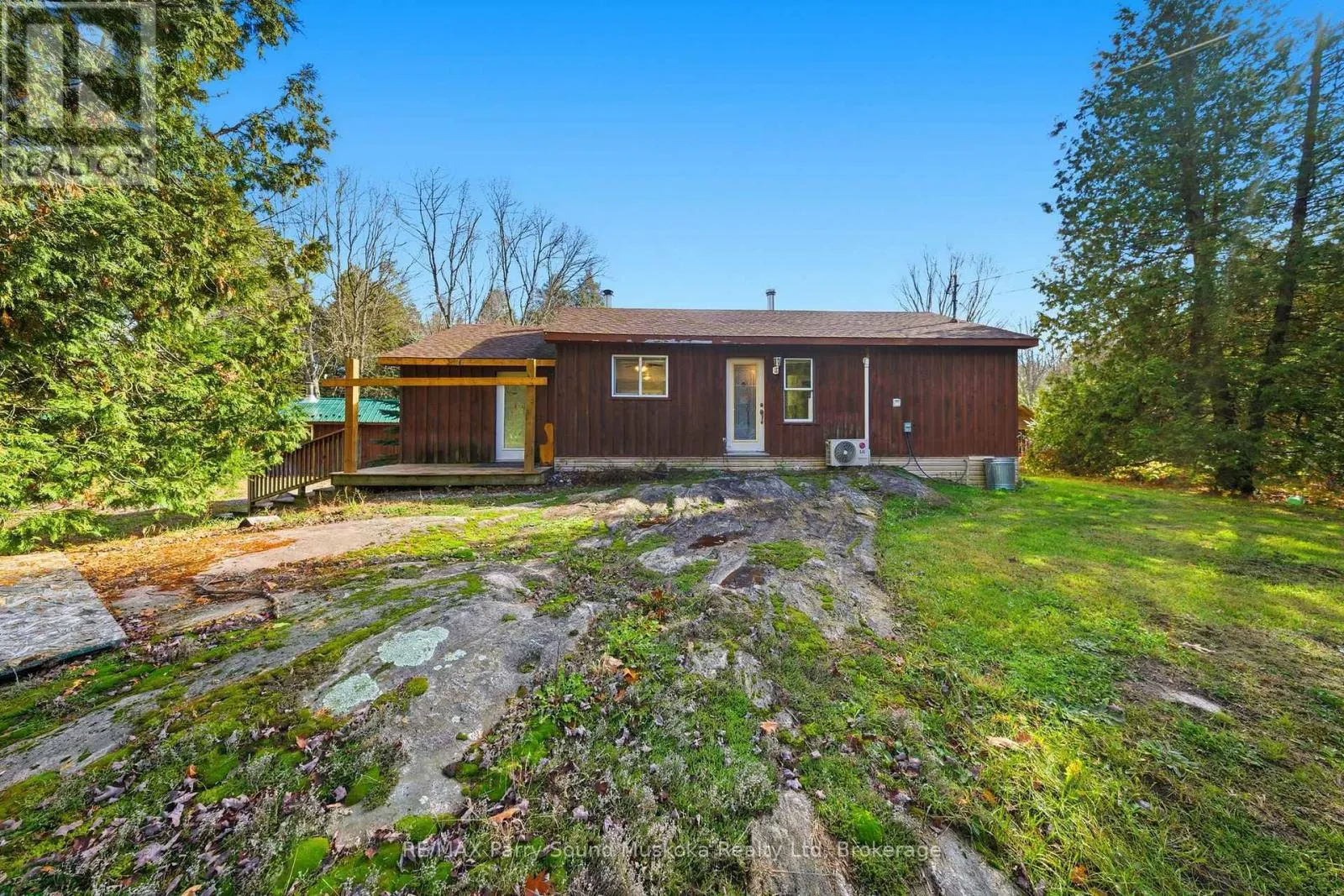 House for rent: 66 Clear Lake Road, Seguin, Ontario P0C 1H0