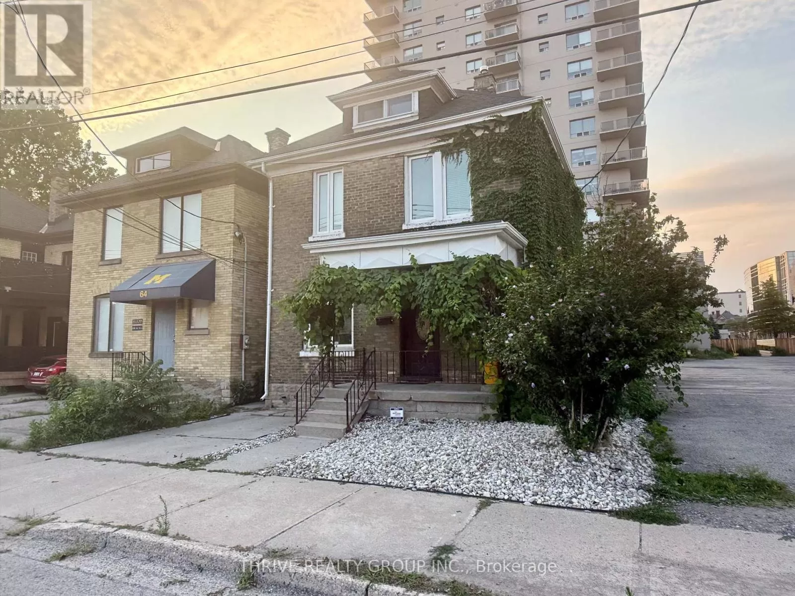 Offices for rent: 66 Fullarton Street, London East, Ontario N6A 1K1