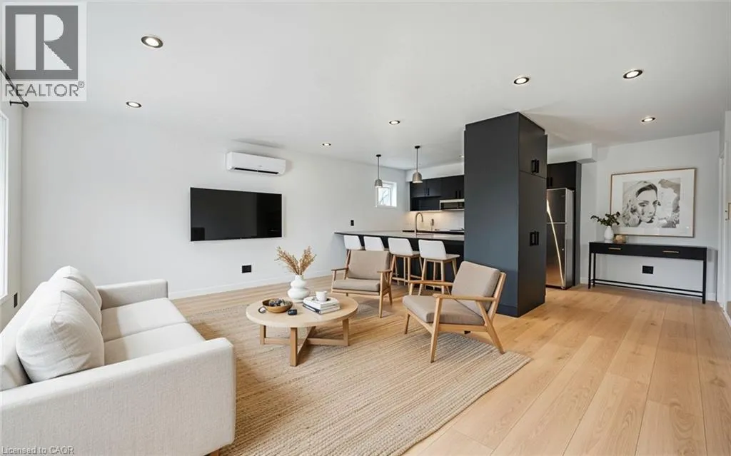 Apartment for rent: 66 Union Street Unit# 2, Waterloo, Ontario N2J 1B9