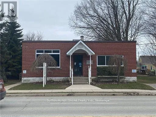 Offices for rent: 662 Gustavus Street, Saugeen Shores, Ontario N0H 2C0