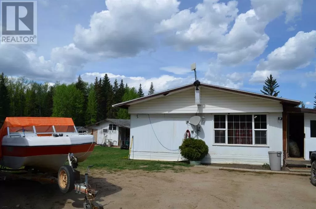 Manufactured Home for rent: 663056 Range Road 222, Rural Athabasca County, Alberta T9S 2B8