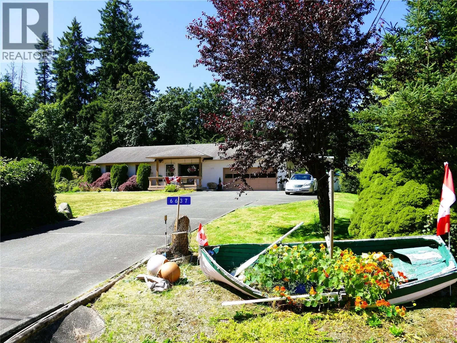 House for rent: 6637 Walker Frontage Rd, Fanny Bay, British Columbia V0R 1W0