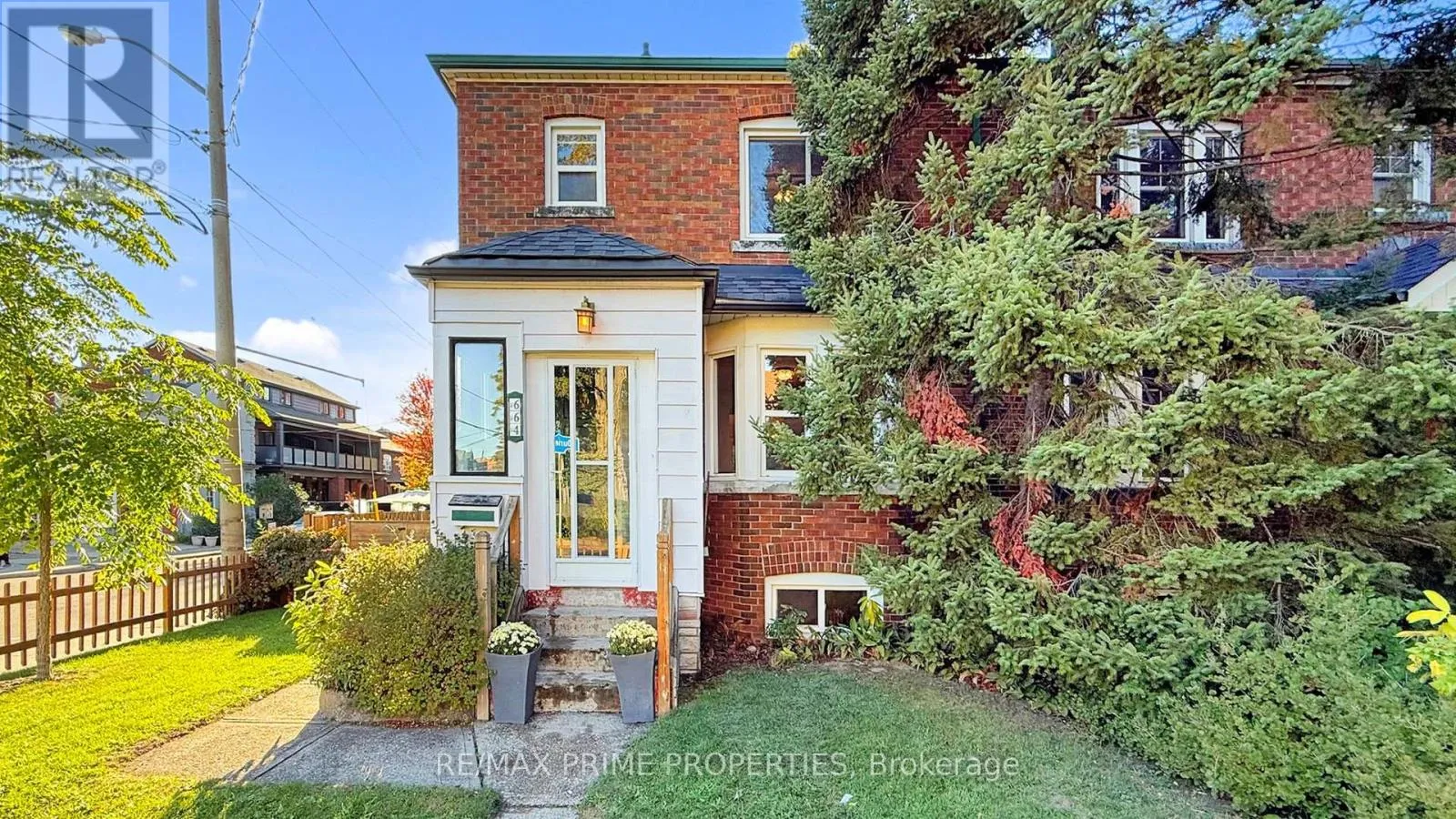 House for rent: 664 Durie Street, Toronto, Ontario M6S 3H3