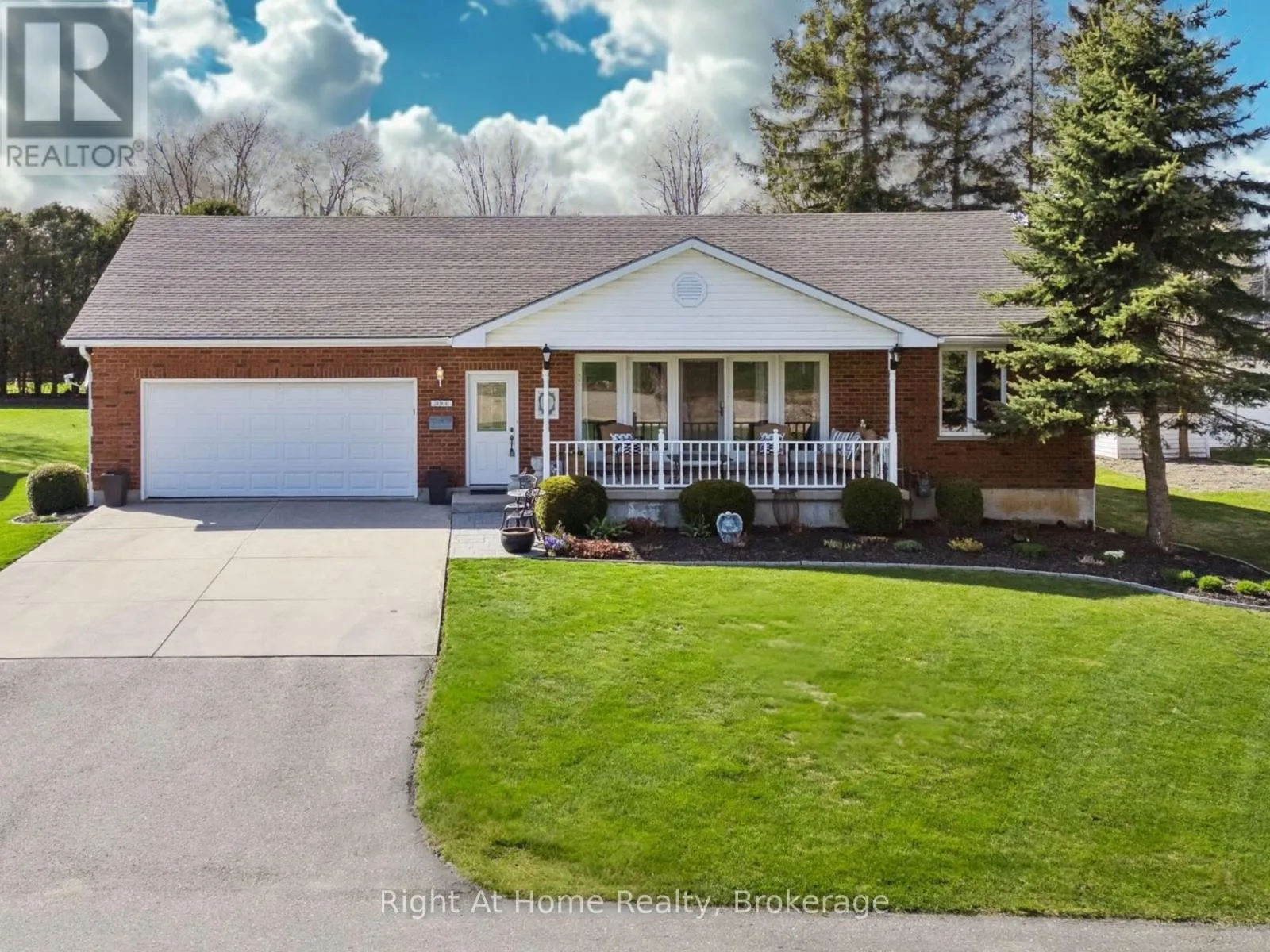 House for rent: 664 Maple Street, Huron East, Ontario N0G 1H0