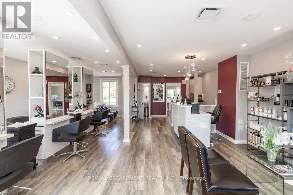 664 Upper James Street, Hamilton, Ontario L9C 2Z3