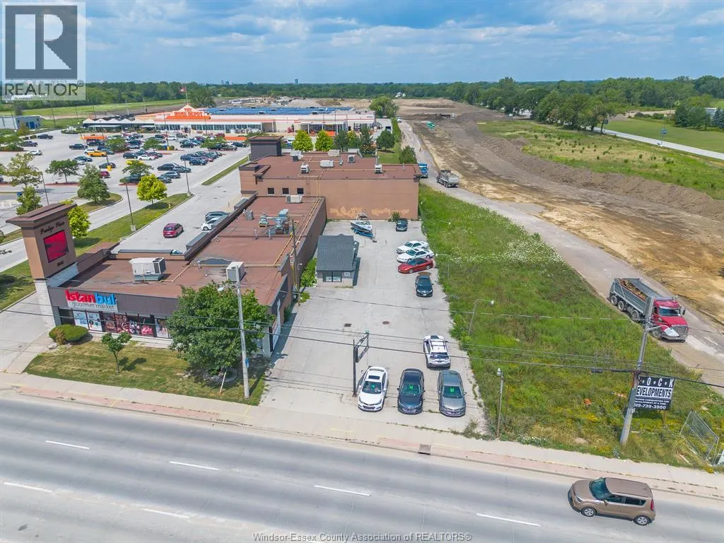 6642 Tecumseh Road East, Windsor, Ontario N8T 1E6