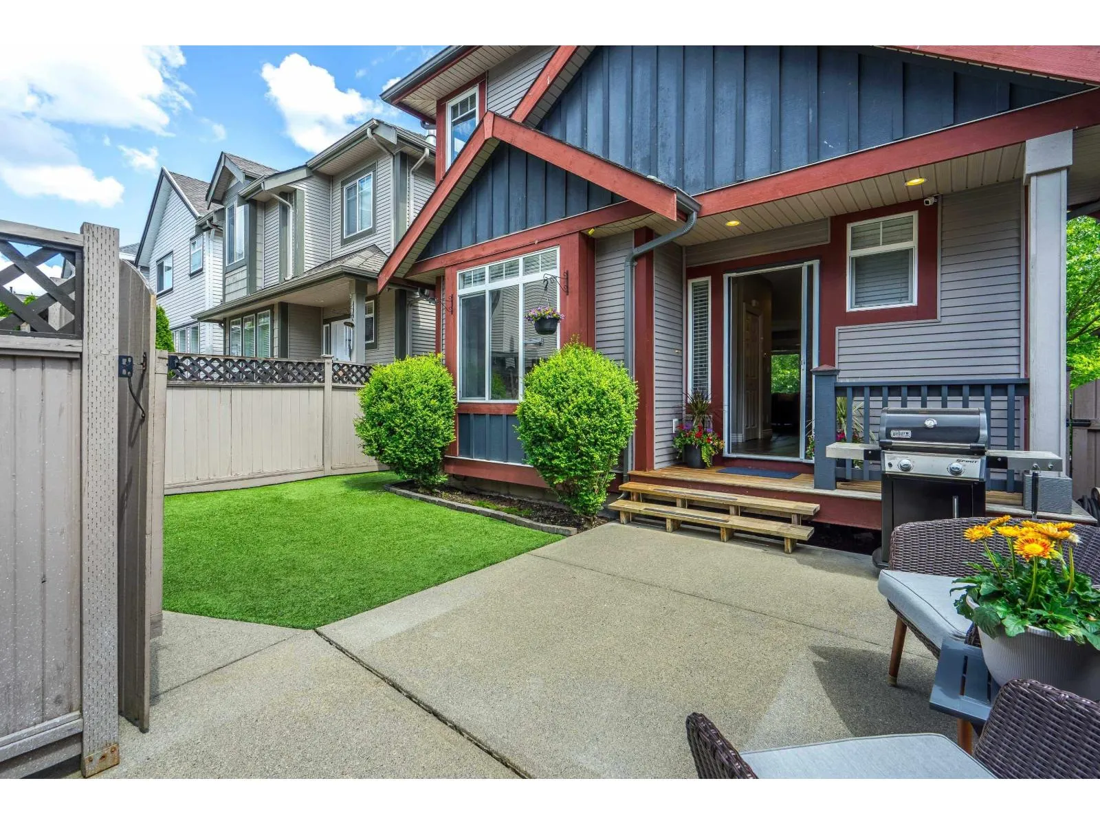 House for rent: 6668 195 Street, Surrey, British Columbia V4N 0C3