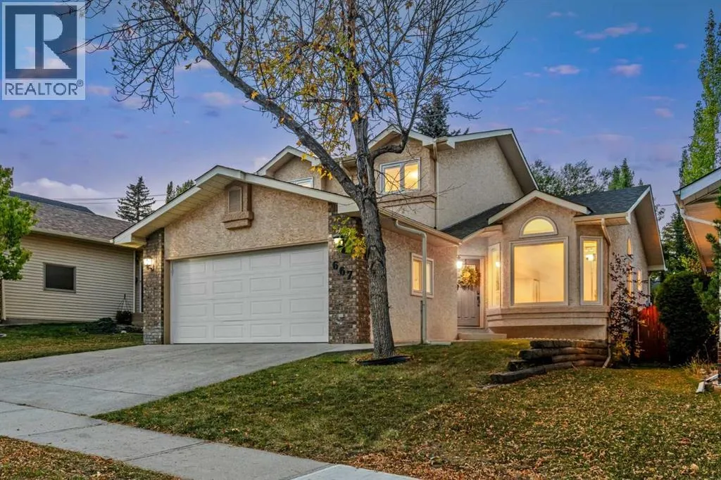 House for rent: 667 Macewan Drive Nw, Calgary, Alberta T3K 3R3