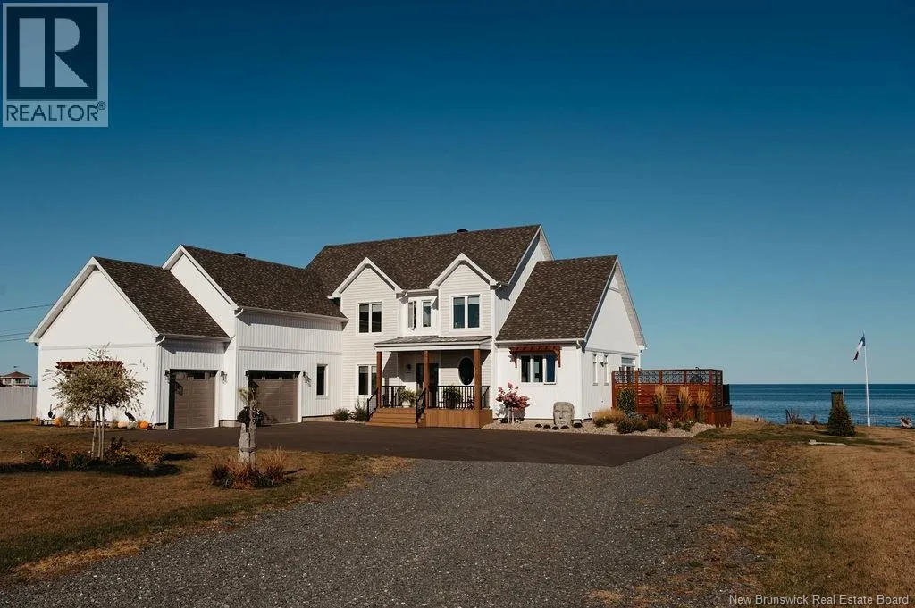 669 Principale Street, Petit-Rocher, New Brunswick E8J 3A1