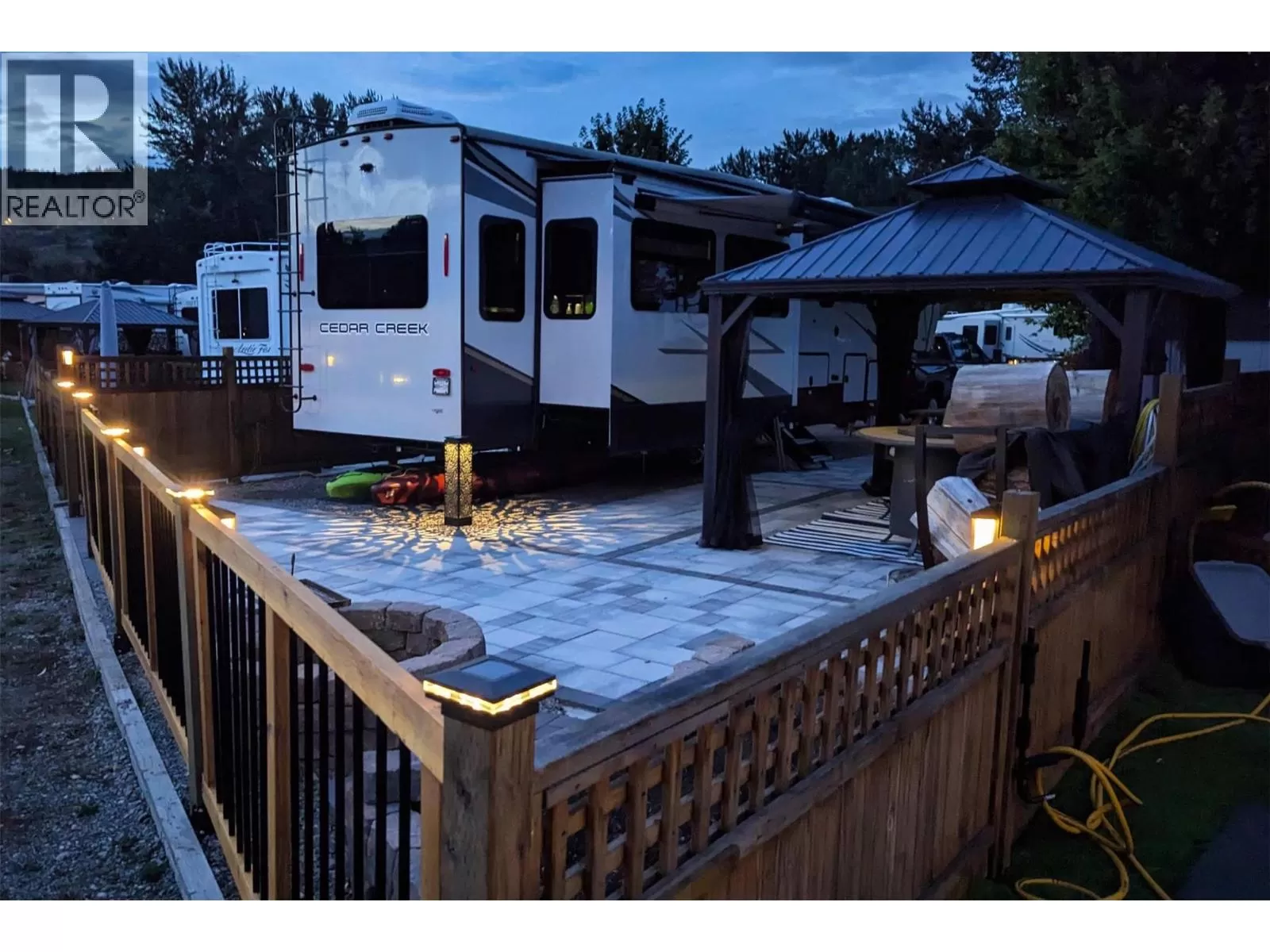 Other for rent: 67 Cottonwood Drive, Lee Creek, British Columbia V0E 1M1