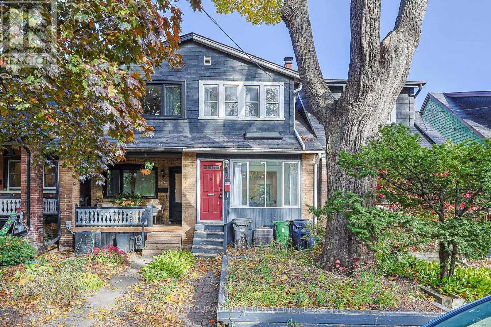 Duplex for rent: 67 Gainsborough Road, Toronto, Ontario M4L 3C1