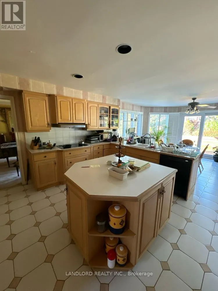 House for rent: 67 Glenayr Road, Richmond Hill, Ontario L4B 2V8